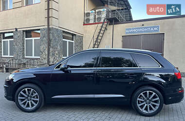 Позашляховик / Кросовер Audi Q7 2017 в 