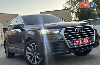 Позашляховик / Кросовер Audi Q7 2017 в 