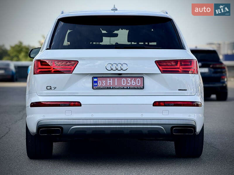 Позашляховик / Кросовер Audi Q7 2017 в Києві