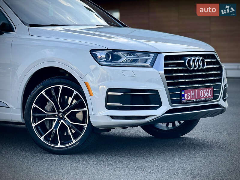 Позашляховик / Кросовер Audi Q7 2017 в Києві