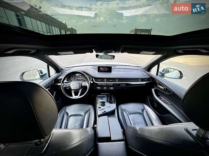 Позашляховик / Кросовер Audi Q7 2017 в Києві