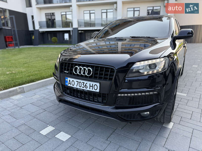 Внедорожник / Кроссовер Audi Q7 2012 в Мукачево