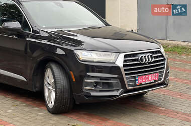 Внедорожник / Кроссовер Audi Q7 2016 в 