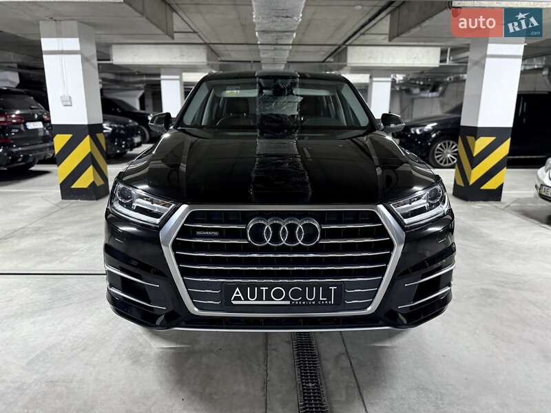 Внедорожник / Кроссовер Audi Q7 2016 в Днепре