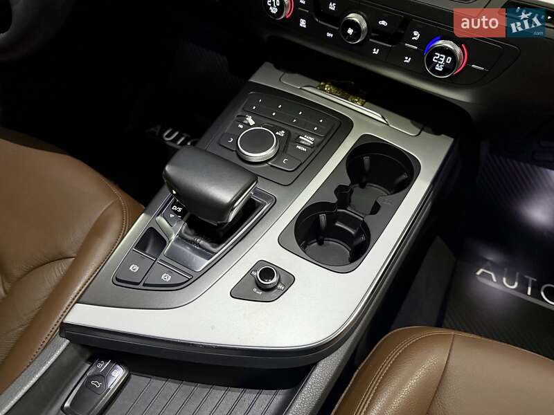 Внедорожник / Кроссовер Audi Q7 2016 в Днепре