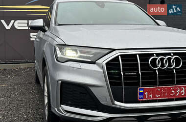 Позашляховик / Кросовер Audi Q7 2017 в 