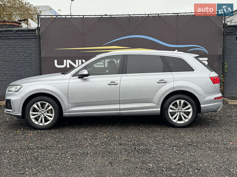 Позашляховик / Кросовер Audi Q7 2017 в Києві