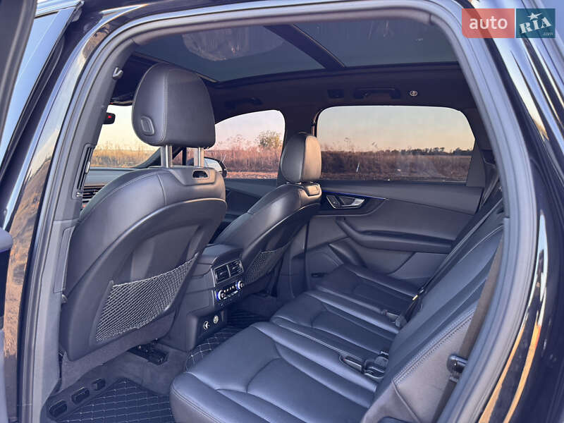 Позашляховик / Кросовер Audi Q7 2018 в Києві