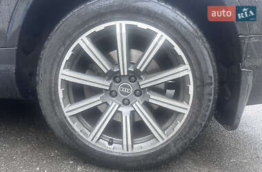 Внедорожник / Кроссовер Audi Q7 2017 в 