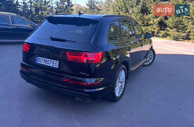 Позашляховик / Кросовер Audi Q7 2017 в 