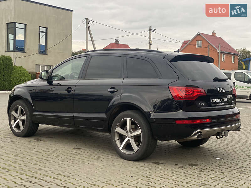 Позашляховик / Кросовер Audi Q7 2015 в Луцьку