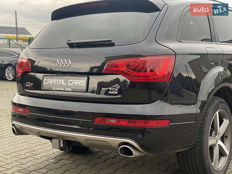 Позашляховик / Кросовер Audi Q7 2015 в Луцьку