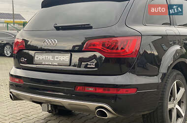 Позашляховик / Кросовер Audi Q7 2015 в 