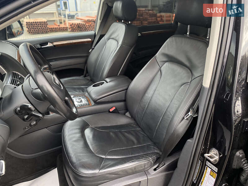 Позашляховик / Кросовер Audi Q7 2015 в Луцьку