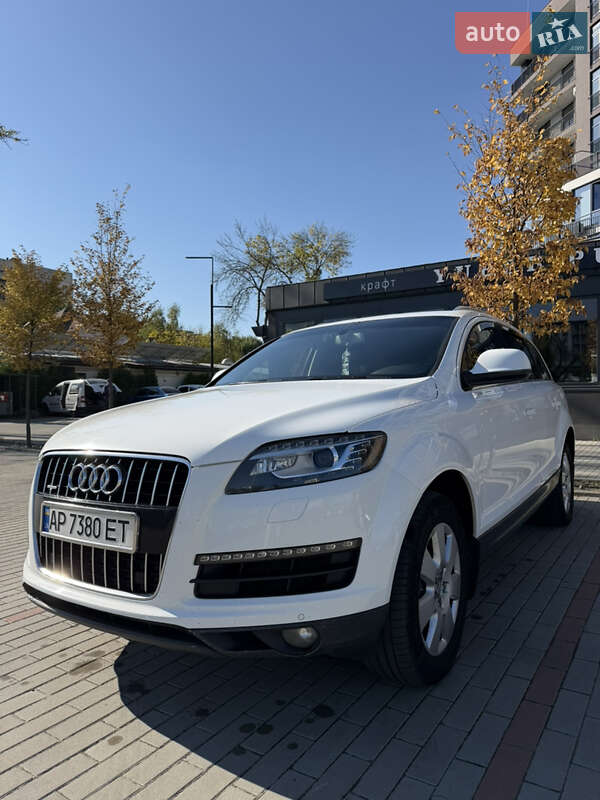 Позашляховик / Кросовер Audi Q7 2011 в Ужгороді