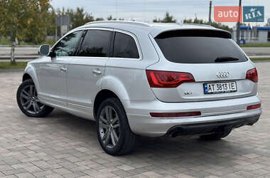 Позашляховик / Кросовер Audi Q7 2011 в 