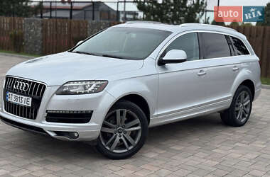 Позашляховик / Кросовер Audi Q7 2011 в 