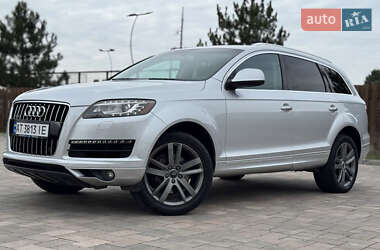 Позашляховик / Кросовер Audi Q7 2011 в 