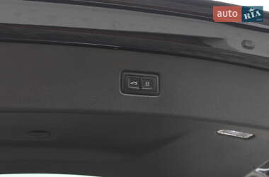 Внедорожник / Кроссовер Audi Q7 2018 в 