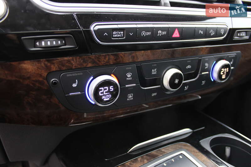 Внедорожник / Кроссовер Audi Q7 2018 в Ровно