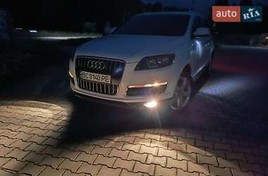 Позашляховик / Кросовер Audi Q7 2012 в 