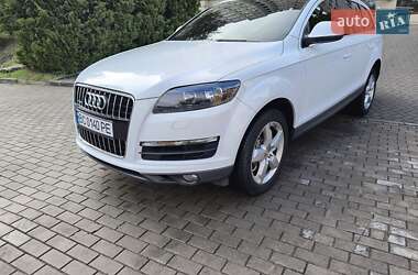 Позашляховик / Кросовер Audi Q7 2012 в 