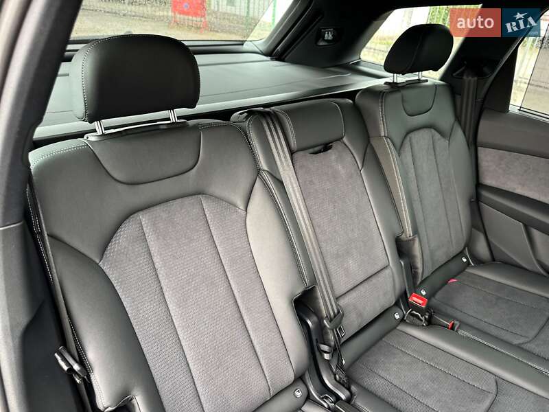 Позашляховик / Кросовер Audi Q7 2025 в Києві фото 71 Позашляховик / Кросовер Audi Q7 2025 в Києві