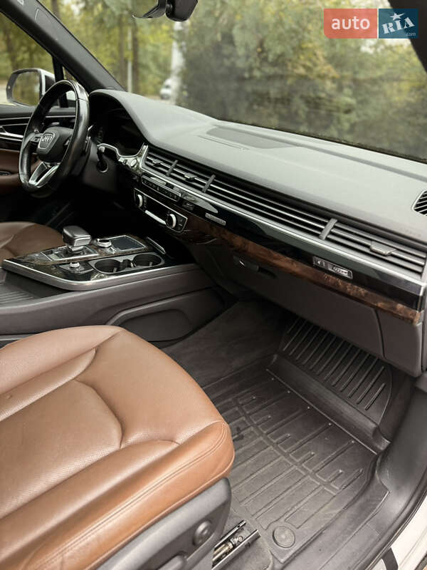 Внедорожник / Кроссовер Audi Q7 2016 в Одессе фото 14 Внедорожник / Кроссовер Audi Q7 2016 в Одессе