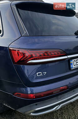 Внедорожник / Кроссовер Audi Q7 2020 в 