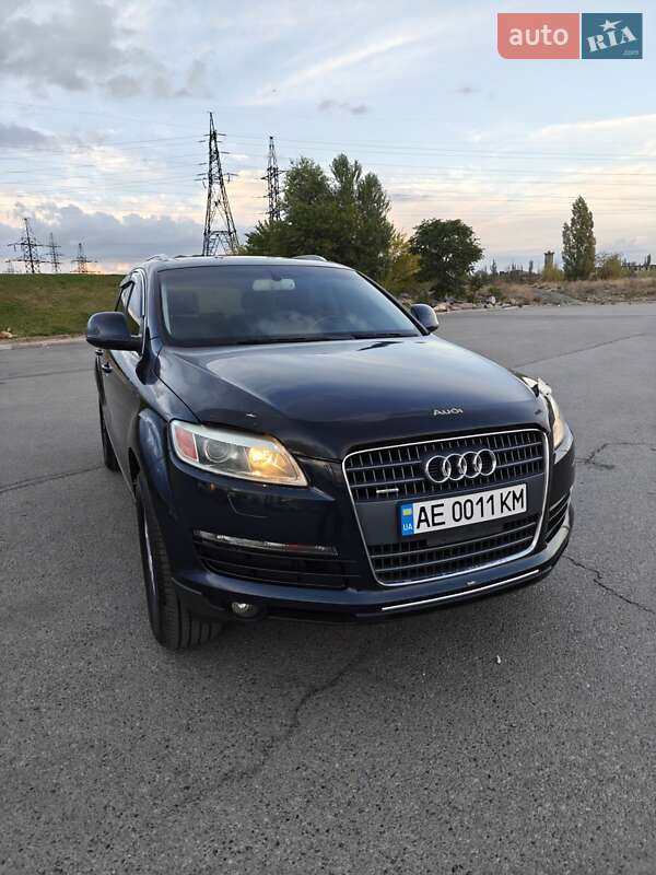 Позашляховик / Кросовер Audi Q7 2007 в Дніпрі