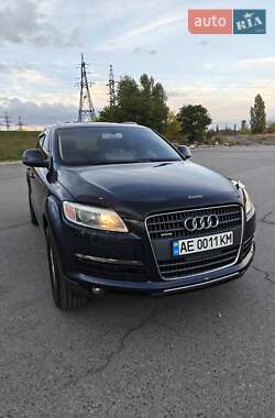 Позашляховик / Кросовер Audi Q7 2007 в 