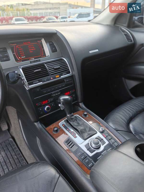 Позашляховик / Кросовер Audi Q7 2007 в Дніпрі