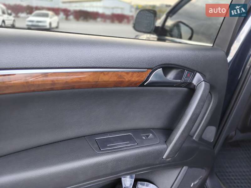 Позашляховик / Кросовер Audi Q7 2007 в Дніпрі
