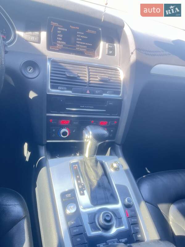 Позашляховик / Кросовер Audi Q7 2014 в Львові