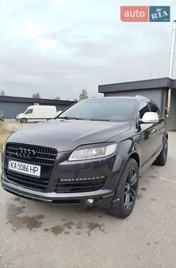 Внедорожник / Кроссовер Audi Q7 2006 в Рокитном