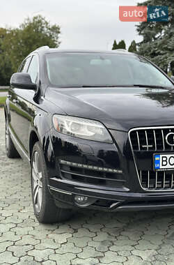 Позашляховик / Кросовер Audi Q7 2012 в 