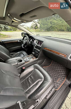 Позашляховик / Кросовер Audi Q7 2012 в 
