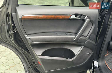Позашляховик / Кросовер Audi Q7 2012 в 