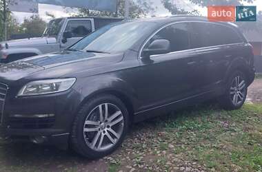 Внедорожник / Кроссовер Audi Q7 2006 в 