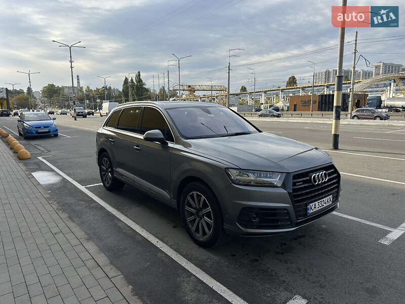Внедорожник / Кроссовер Audi Q7 2016 в Киеве