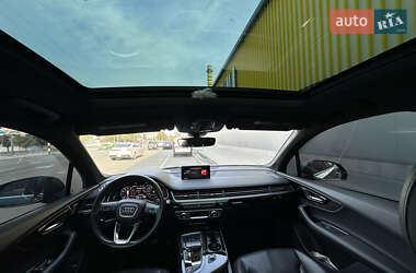 Внедорожник / Кроссовер Audi Q7 2016 в 