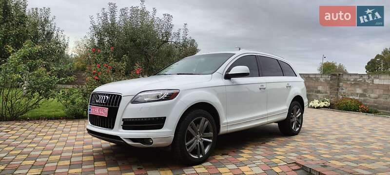 Позашляховик / Кросовер Audi Q7 2015 в 