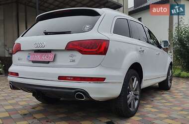 Позашляховик / Кросовер Audi Q7 2015 в 