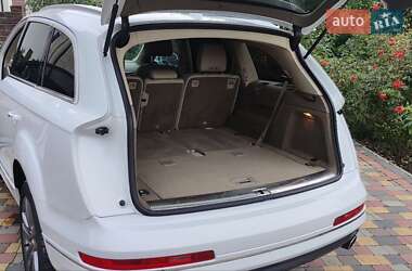 Позашляховик / Кросовер Audi Q7 2015 в 