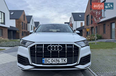Внедорожник / Кроссовер Audi Q7 2022 в 