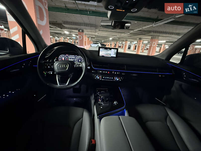 Позашляховик / Кросовер Audi Q7 2016 в Києві фото 30 Позашляховик / Кросовер Audi Q7 2016 в Києві