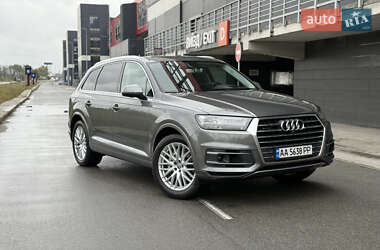 Позашляховик / Кросовер Audi Q7 2016 в 