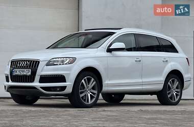 Позашляховик / Кросовер Audi Q7 2015 в 