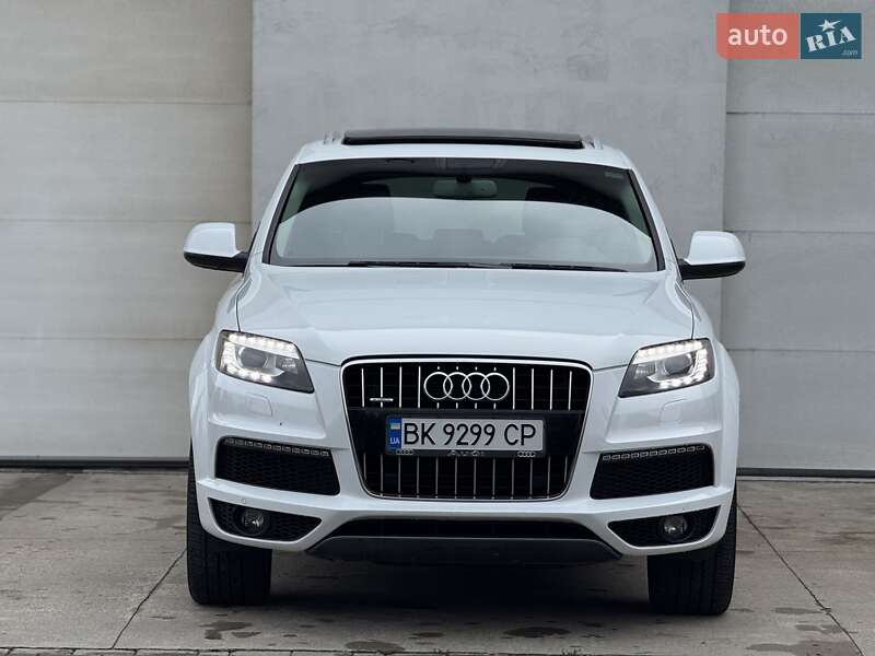 Внедорожник / Кроссовер Audi Q7 2015 в Сарнах
