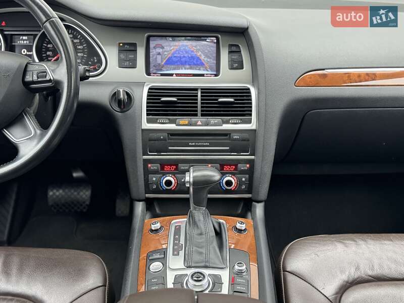Внедорожник / Кроссовер Audi Q7 2015 в Сарнах